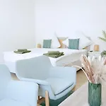 Top-lage Ideal Für Teams&familien Mit 6 Personen * Neu-Ulm