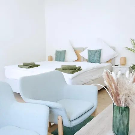 Top-lage Ideal Fuer Teams & Familien Mit 6 Personen * Neu-Ulm